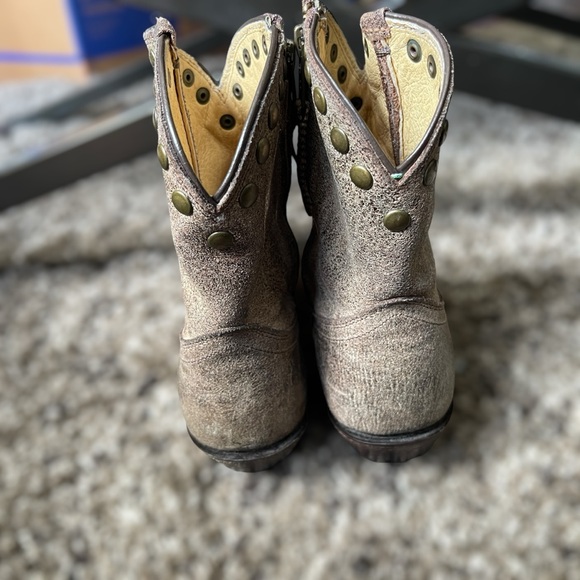 TONY LAMA Western Ankle Boots • Size 6B • Women - Picture 5 of 16